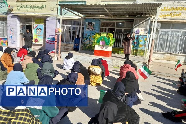 بزرگداشت دهه فجر در دبیرستان شاهد فیض ناحیه 3 شیراز