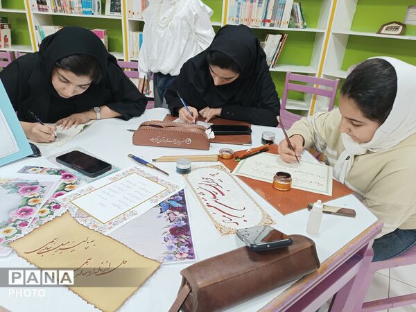 فردوسی در قاب هنر کودکان فارسان