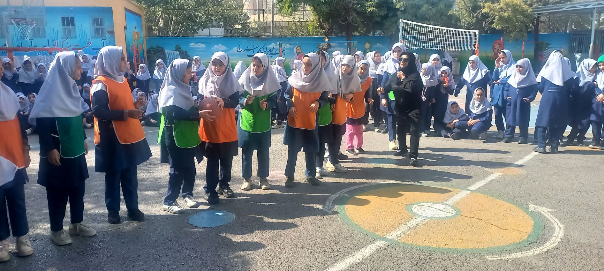  مسابقات ورزشی درون مدرسه‌ای به مناسبت هفته سلامت روان 