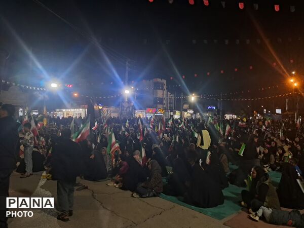 تجمع برای حمایت از رزمندگان کشور در شهر دهدشت 