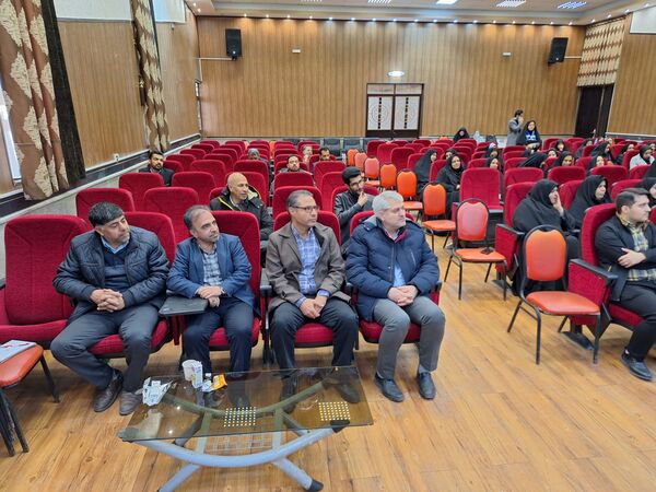 کارگاه آموزشی و توجیهی مربیان پیشتاز تربت حیدریه 