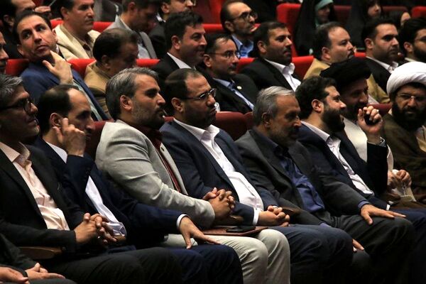 مراسم معلم سرآمد ۱۴۰۳ شهرستان‌های استان تهران و گرامیداشت مقام معلم در ایوان ری