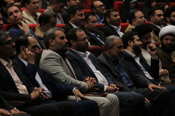 مراسم معلم سرآمد ۱۴۰۳ شهرستان‌های استان تهران و گرامیداشت مقام معلم در ایوان ری