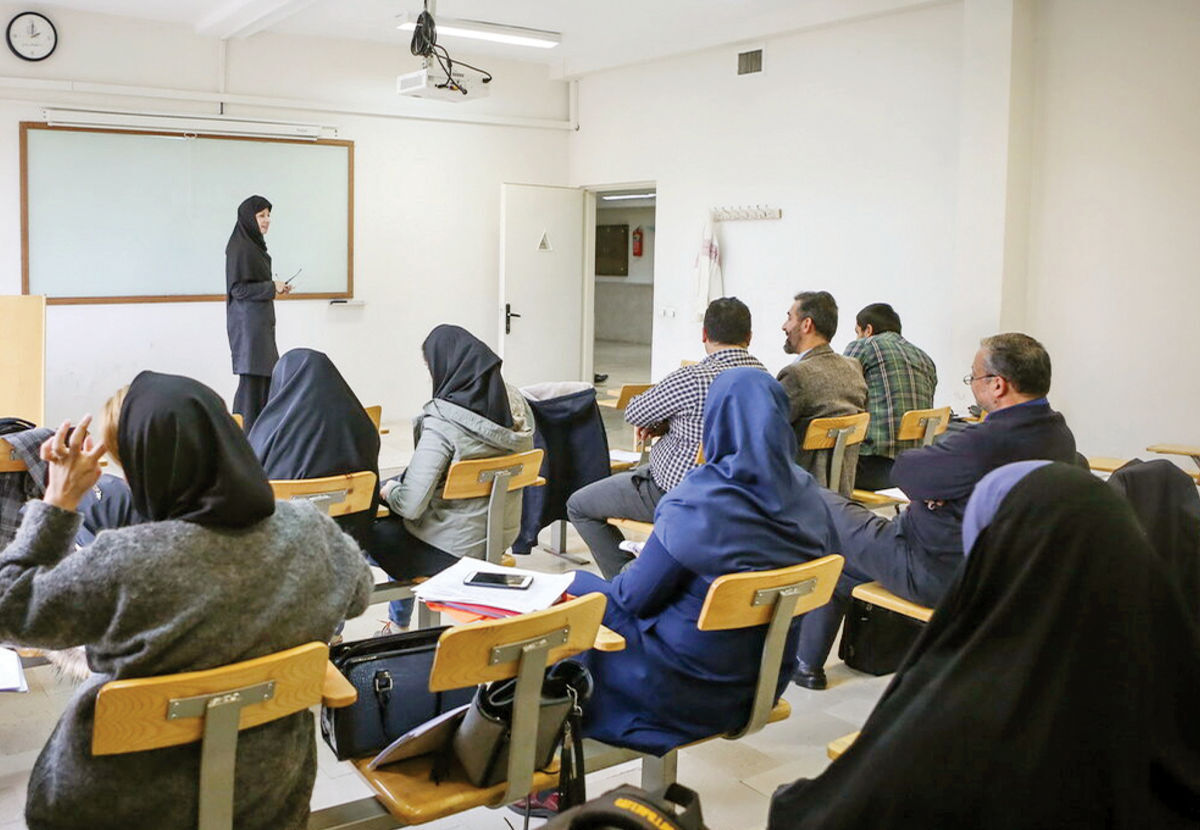 آموزش حقوق شهروندی در مدارس و دانشگاه‌ها باید جایگاه ثابتی داشته باشد