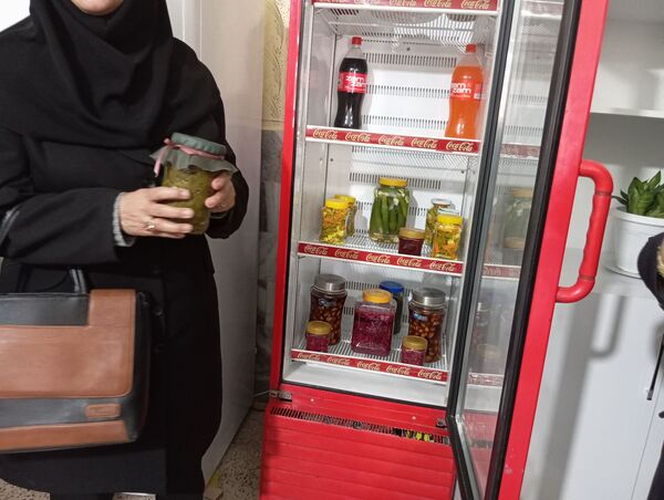 افتتاح کارگاه آشپزی و اتاق گفتگوی انجمن اولیا و مربیان در آموزشگاه ولایت