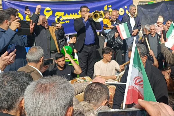 حضور با شکوه مردم، رسیدن به اوج بلندی و قدرت