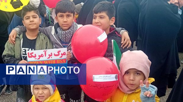 حاشیه نگاری حضور مردم شهر بن در راهپیمایی ۲۲ بهمن ۱۴۰۴