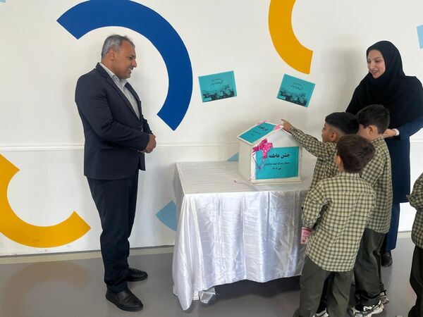 مهربانی دانش‌آموزان دبستان شهید تندگویان در جشن عاطفه‌ها
