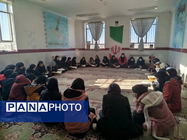 محفل انس با قرآن در مدرسه فاطمه الزهرا «بخ» 