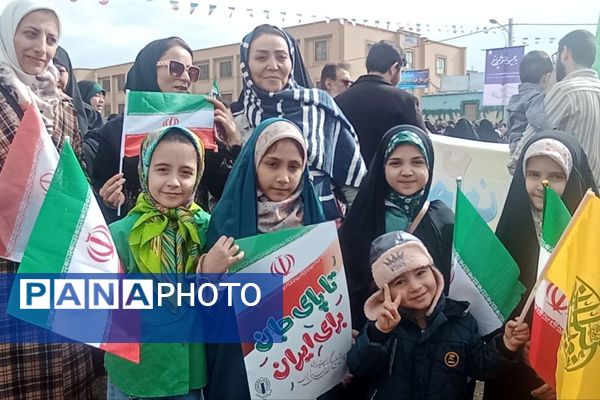 تولد چهل‌وهفت سالگی انقلاب‌اسلامی‌ایران در شهرستان اسلامشهر با مشارکت هزاران نفر از اقشار مختلف