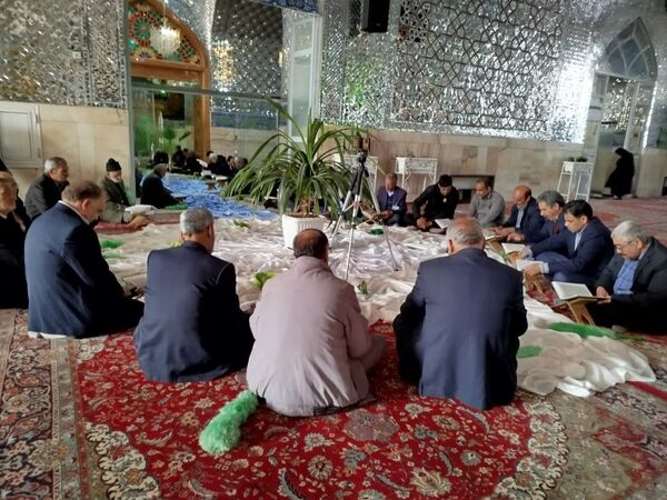 آیین غبارروبی ضریح مطهر امامزاده حمزه بن موسی کاظم (ع)