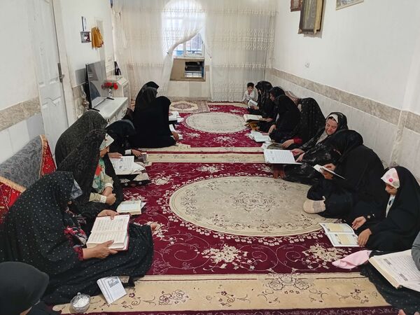 جلسات قرائت قرآن در ایام محرم در خلیل آباد
