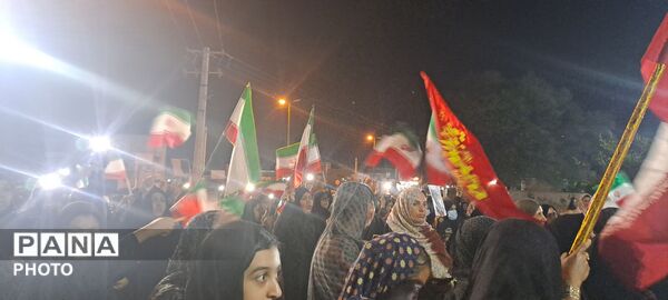 تداوم تجمعات شبانه رودخانه با حضور مدیرکل آموزش و پرورش هرمزگان