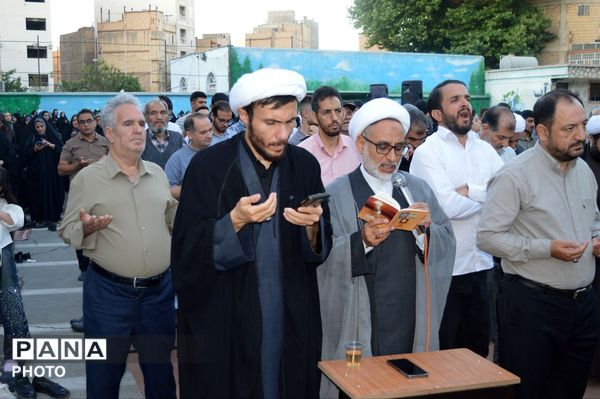 مراسم طلب آمرزش در روز عرفه، از زبان امام حسین «ع» در شهر فردوسیه 