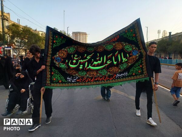  روایت جاماندگانی که اربعین را در کوچه‌های شهر زندگی کردند