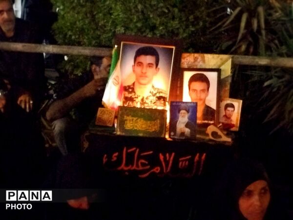 طنین نوای یا حسین در مسجد جامع نیشابور غرق در سوگ عاشورا