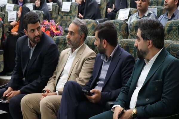 تجلیل از طلایه‌داران برتر تعلیم و تربیت ، آیین تقدیر از معلمین نمونه شهرستان پاکدشت 