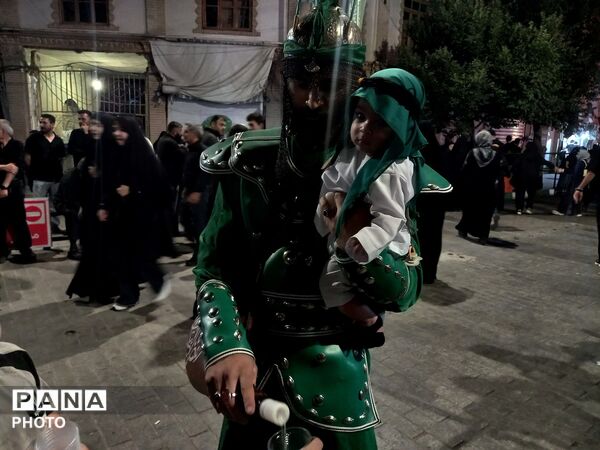 همراهی هیات زینب کبری(س) با کاروان نمادین اسرای کربلا