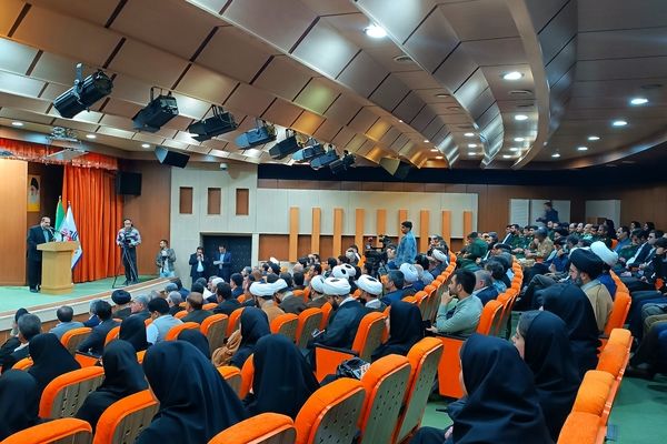 علم و ایمان؛ رمز پیروزی ملت ایران در دفاع مقدس بود