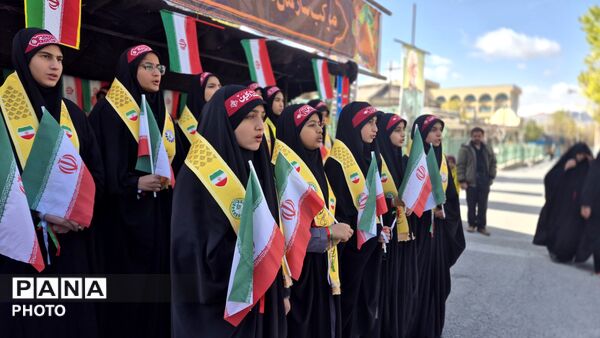 چهل روز بغض بر روی نیمکت‌های خالی