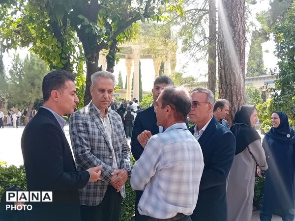 رویش شکوفه‌های هنر در جوار آرامگاه حافظ شیرازی