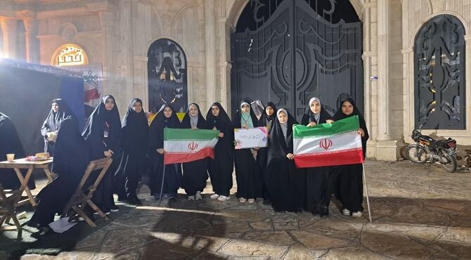 تجمع باشکوه دختران به مناسبت ولادت حضرت معصومه (س) به میزبانی دختران دبیرستانی 