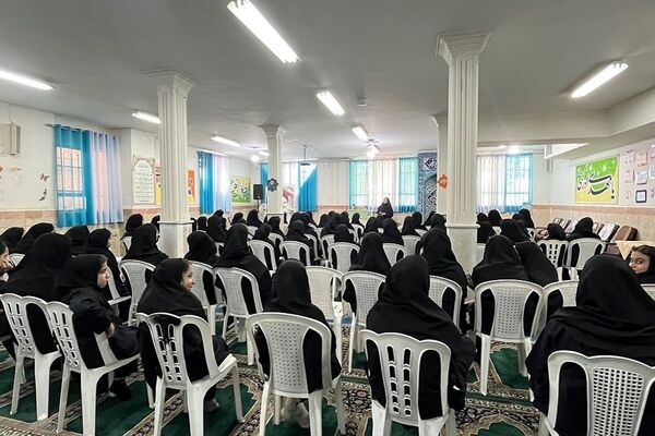 بزرگداشت هفته فراجا در مدارس دخترانه مهران، ملوک زندی و خاتم‌الانبیاء