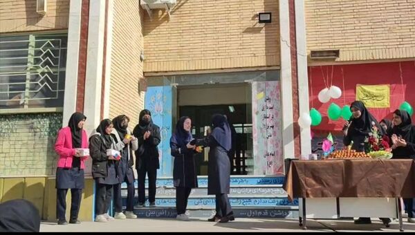 جشن نیمه شعبان  و دهه فجر در دبیرستان شهید  مرتضی مطهری (عترت) 