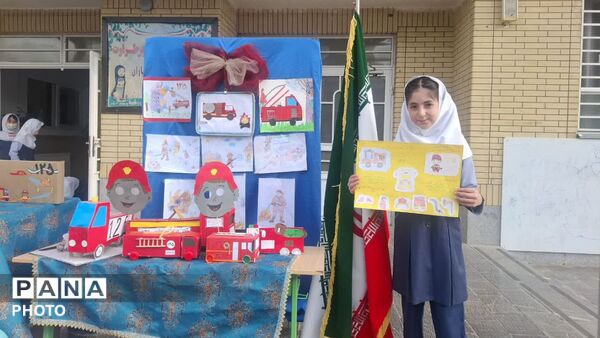 دانش‌آموزان دبستان موسسی، همیار آتش‌نشان شدند