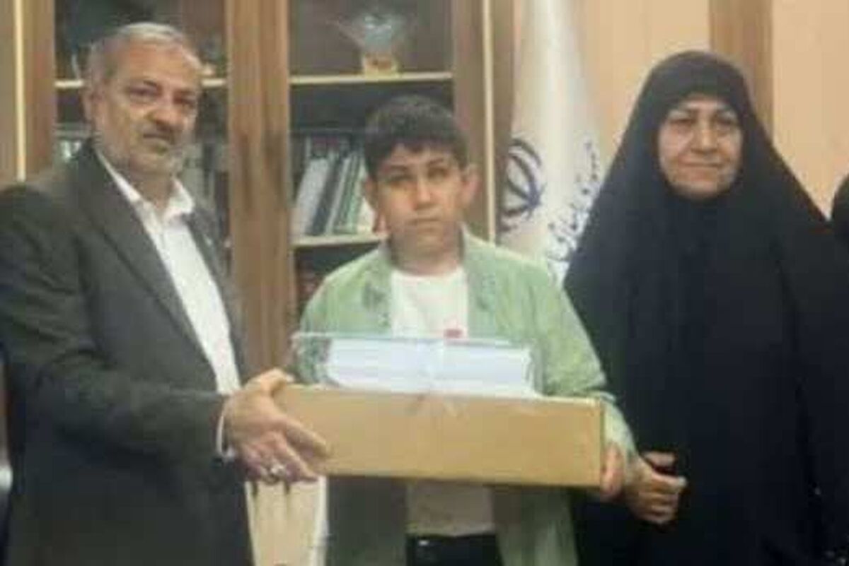 تقدیر وزیر آموزش‌وپرورش از دانش‌آموز روشندل