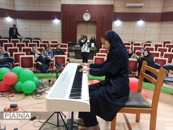 چهل‌و چهارمین جشنواره فرهنگی و هنری امید فردا در رشته تک نوازی