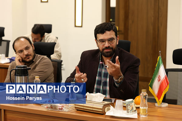 نشست اعضای شورای اندیشه‌ورز اوقات فراغت دانش‌آموزان