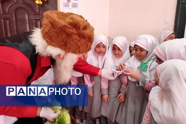 برگزاری جشنواره تخم مرغ به‌مناسبت روز جهانی کودک در ناحیه 2 شهرری 