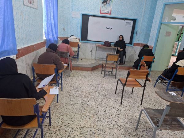 امتحانات نوبت اول در مدرسه برادران رحمانی خلیل آباد