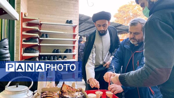 شکوه حضور فرهنگیان مناطق تهران در تشییع شهید گمنام