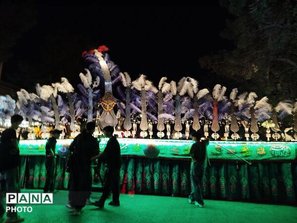 عزاداری هیئت زنجیرزنی نیشابور در حسینیه امام خمینی(ره)