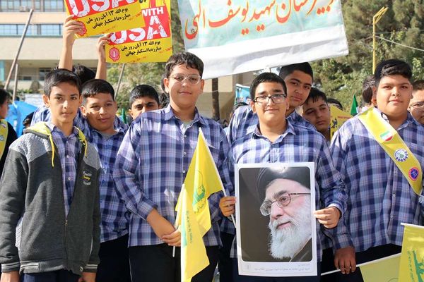 نقش آفرینی جدید نسل Z در مراسم 13 آبان از نگاه تصویر