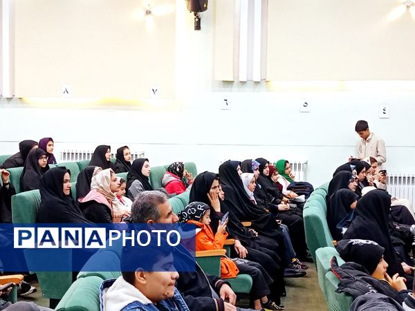 جلسه سفیران رسانه‌ای مدارس در کاشمر