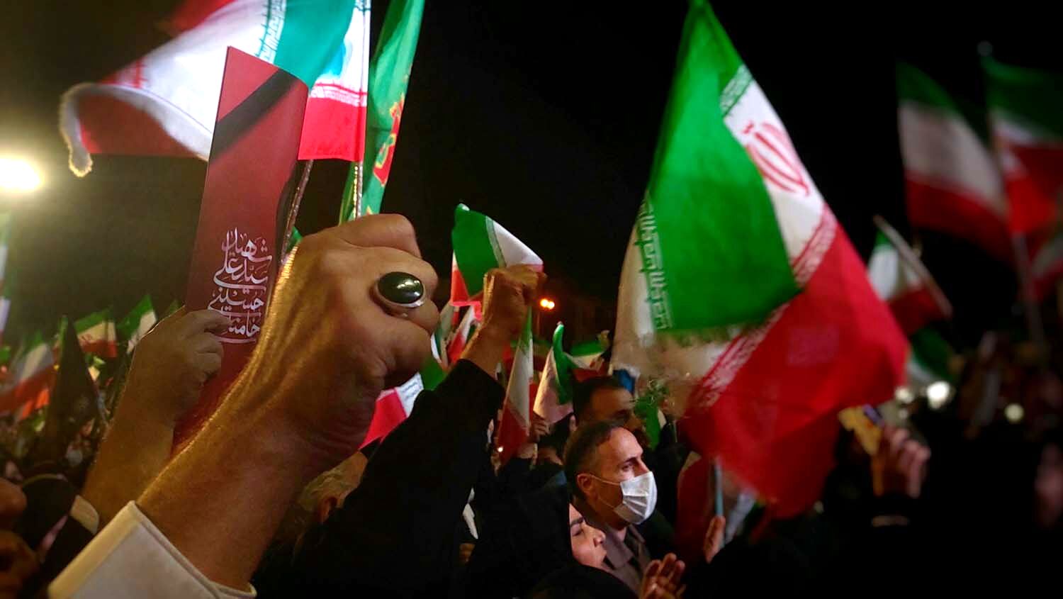 جلوه‌هایی از حماسه حضور در میدان انقلاب