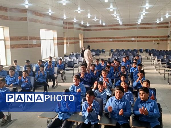 کارگاه معرفی سازمان دانش‌آموزی حاجی‌آباد