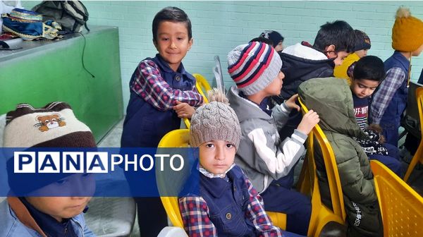 برپایی جشن آب در دبستان سرافراز ناحیه۷ مشهد 