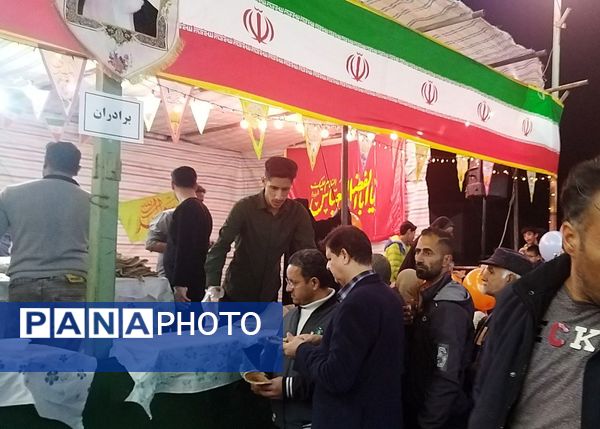 گذری بر موکب های پذیرایی مهدیه در شب میلاد حضرت مهدی (ع)