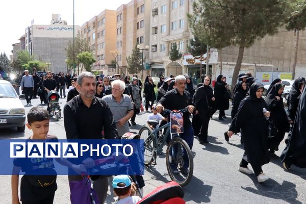 مراسم پیاده‌روی جاماندگان اربعین در محمدشهر کرج