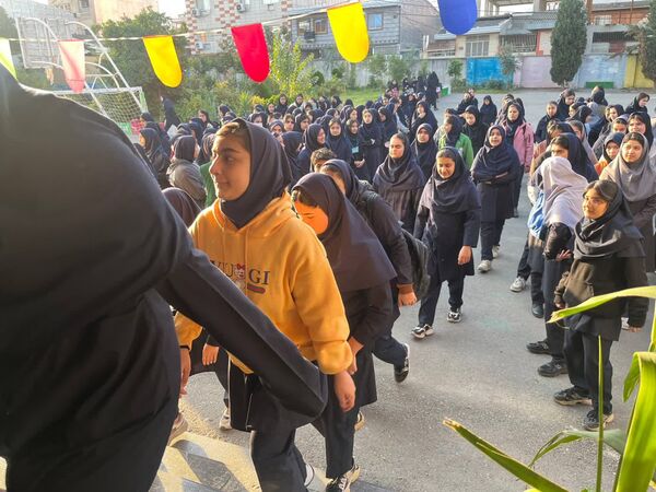 صبحگاه در مدرسه حضرت خدیجه (س) گرگان