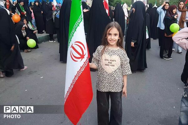 برپایی غرفه پرورشی و سلامت ایراندخت در دهه کرامت