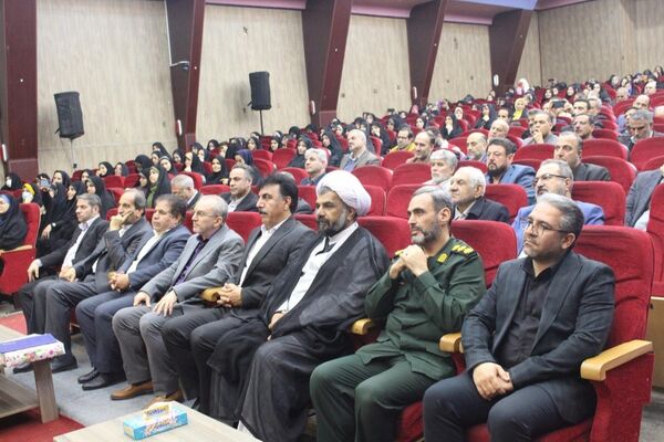 خلاقیت و بهره‌گیری از دانش روز در مدیریت مدارس ضروریست