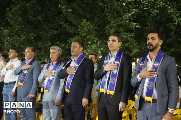 سازمان دانش آموزی میزبان دانش‌آموزان در غرفه با انرژی ها