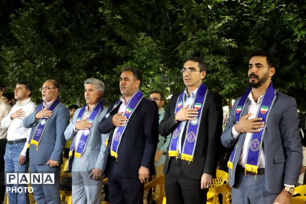 سازمان دانش آموزی میزبان دانش‌آموزان در غرفه با انرژی ها