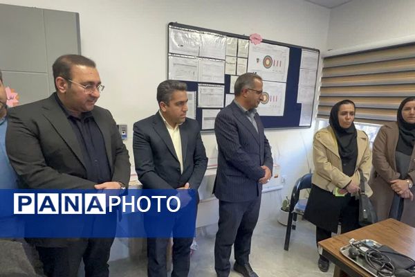 افتتاح پروژه‌های اقتصادی فیروزکوه توسط فرماندار