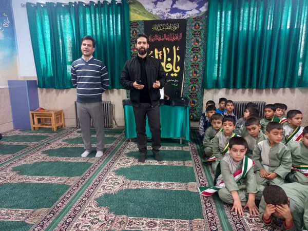 رئیس سازمان بسیج دانش‌آموزی شهرستان قدس مهمان دانش‌آموزان دبستان شهید رجایی 